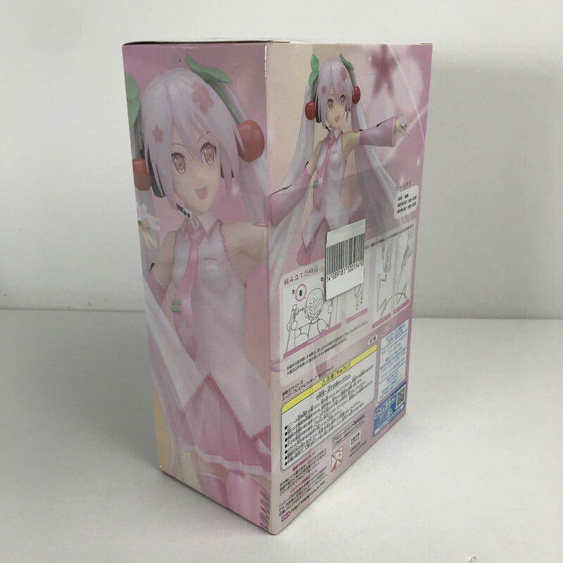Hatsune Miku Sakura Ver.2 SPM Figure Used Bandai Collectible, Excellent Condition