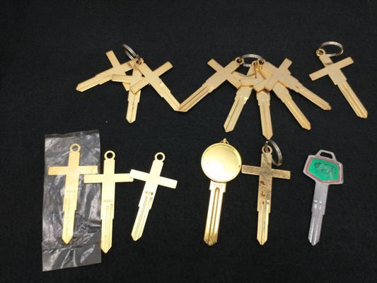 Old Car Blank Key Set 14 Cross Pattern, Unused, Damaged Clutch Keys | Japanpricenet