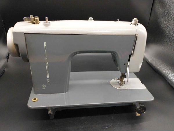 Riccar RW-6G Sewing Machine Retro Antique Used Collectible | Japanpricenet