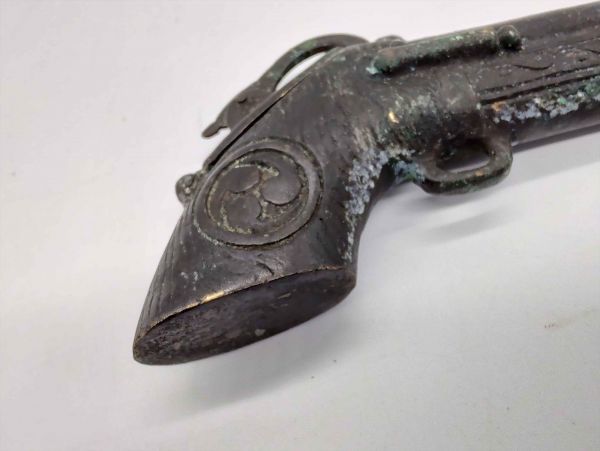 Antique Brass Matchlock Handgun Left Triskelion, Vintage Imitation Gun, Used | Japanpricenet