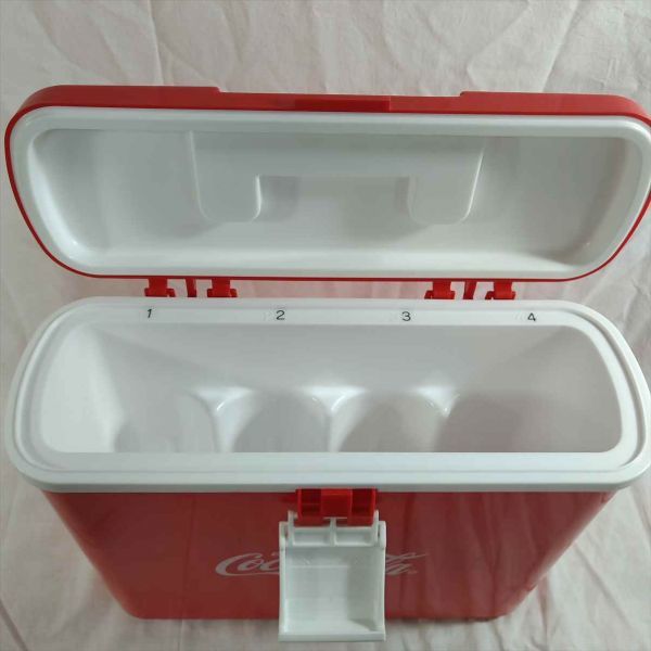 Coca-Cola Cooler Box for 4 PET Bottles, Used, Sports/Outdoor Use | Japanpricenet